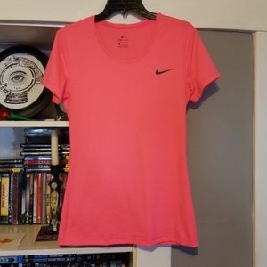 Nike dry fit work out top